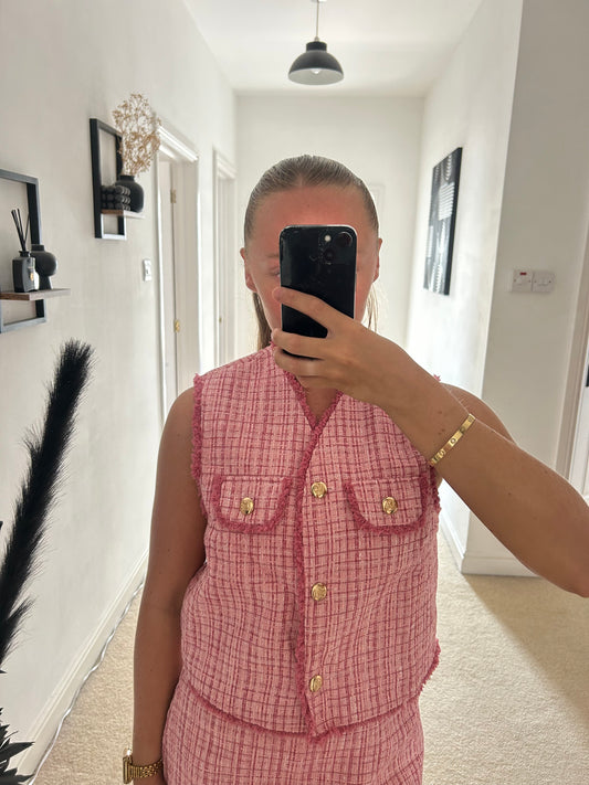 Sleeveless tweed Vest