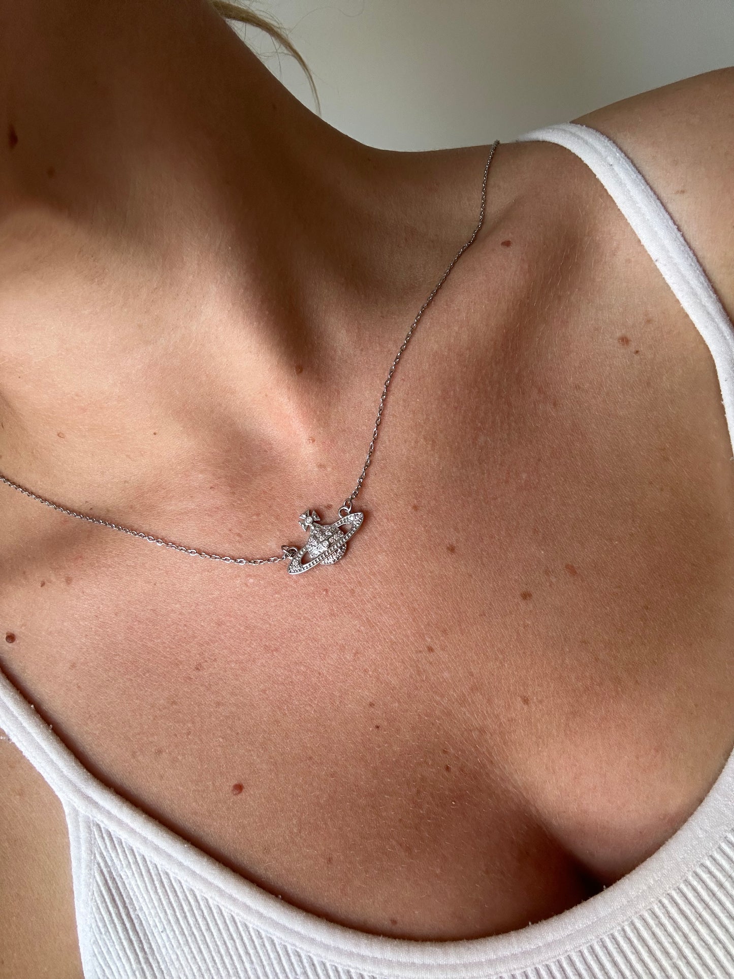 Planet style necklace