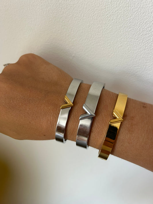 V statement Bangle